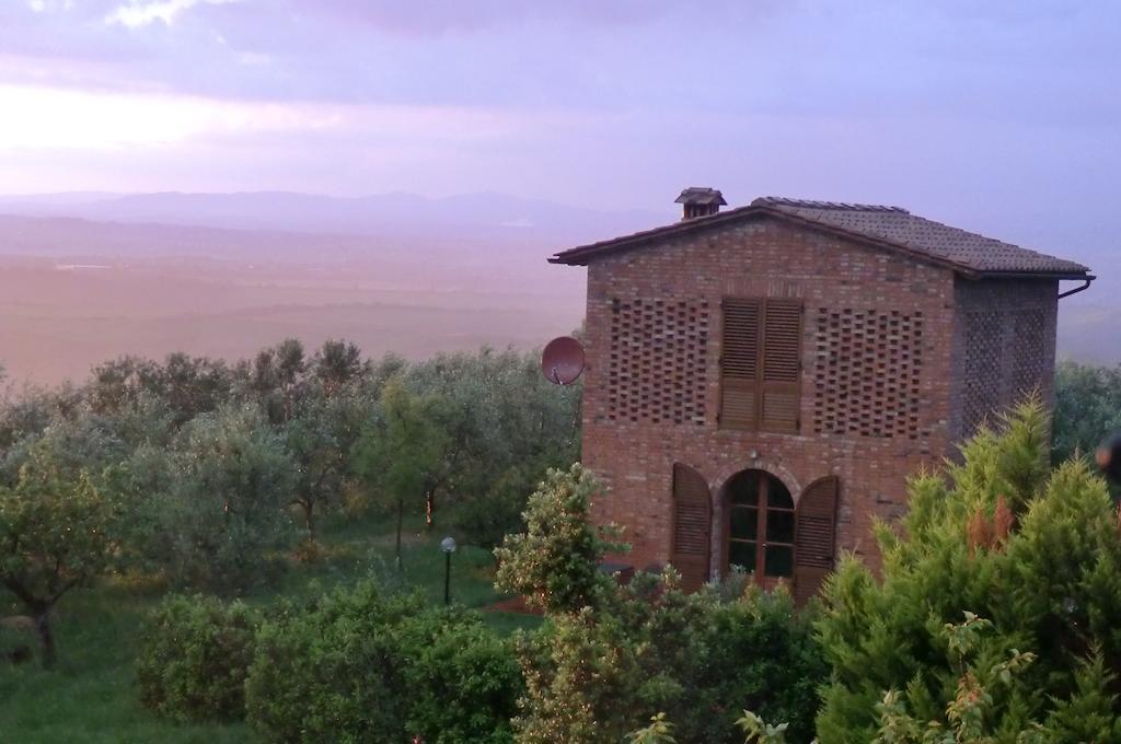 Agriturismo Podernuovo アッシャーノ エクステリア 写真