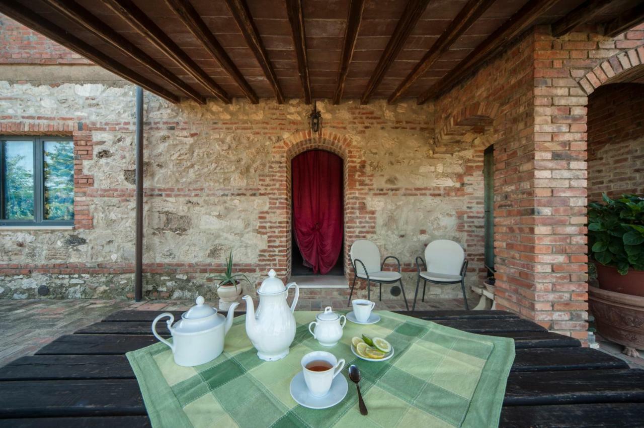 Agriturismo Podernuovo アッシャーノ エクステリア 写真
