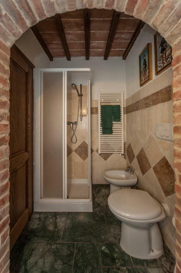 Agriturismo Podernuovo アッシャーノ エクステリア 写真